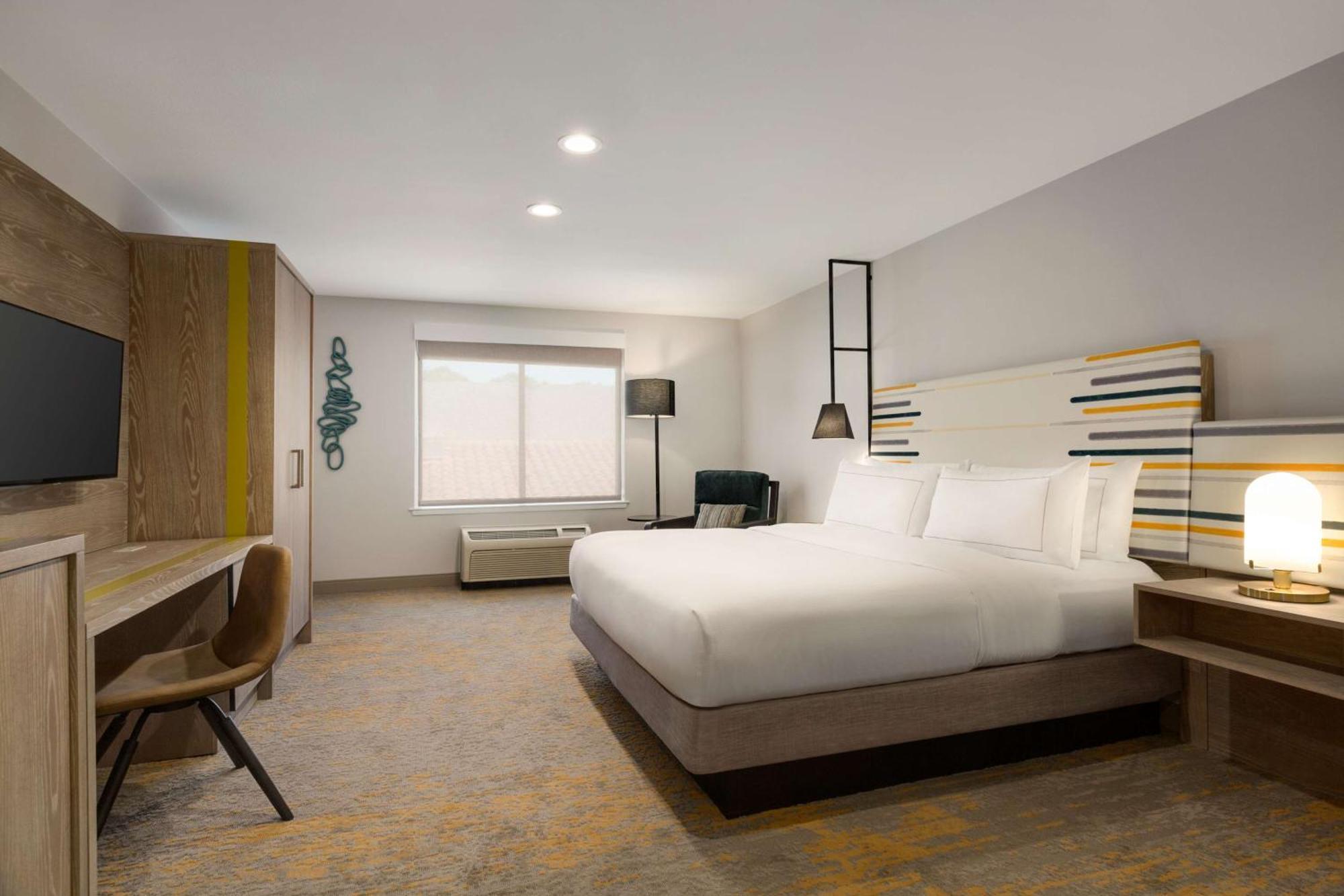 Doubletree By Hilton - Pruneyard Plaza 4*